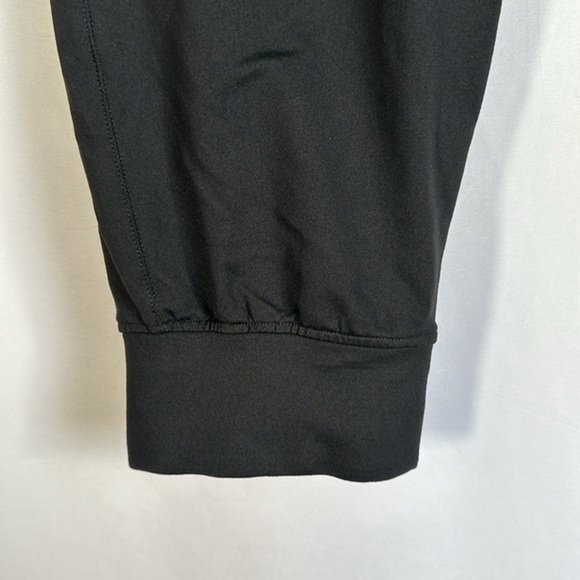 Zyia Active Black Ascend Capri Joggers Size Large - Picture 3 of 8